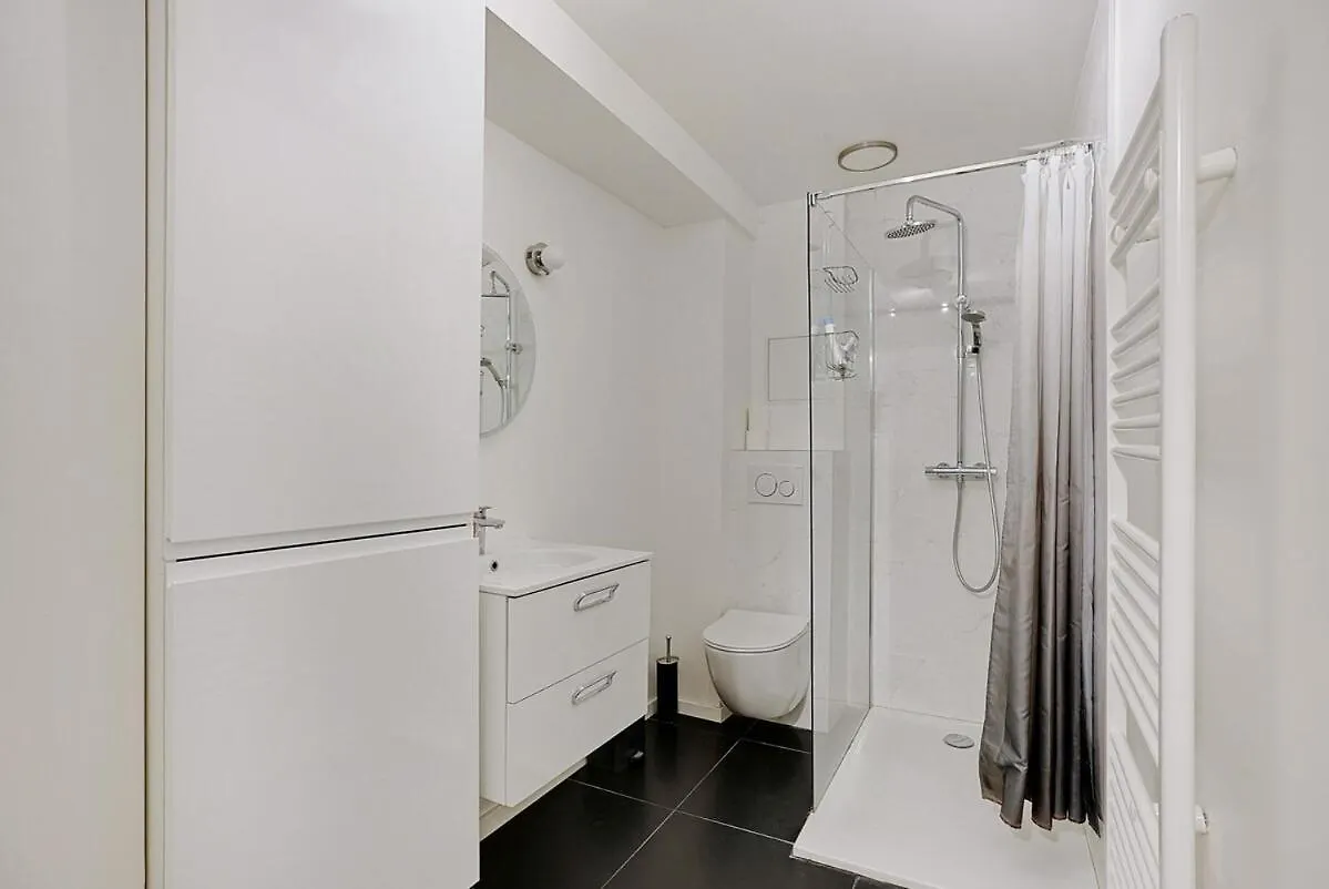 Le Marais - Upper Class Suites Paris Apartment