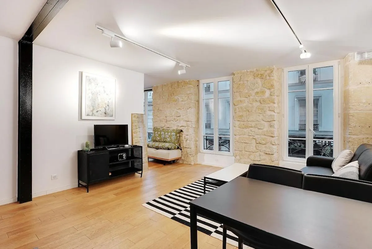 Le Marais - Upper Class Suites Paris Apartment